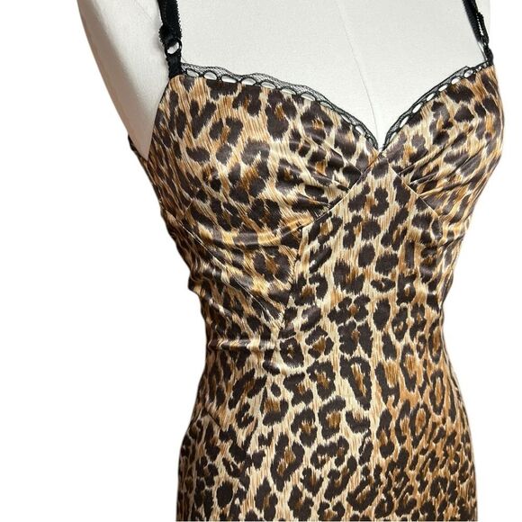 Dolce & Gabbana D&G Iconic Vintage Leopard Print Slip Dress Size XS (38 IT) - Picture 3 of 12
